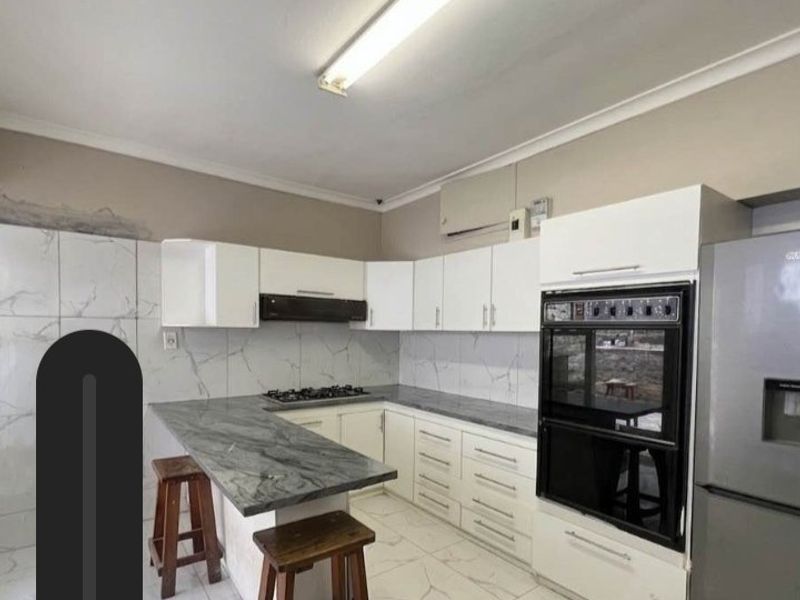 A family unit - Westville - Photo 2