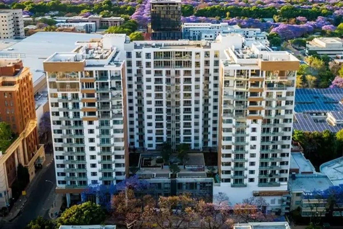 2 Bedroom Apartment To Rent  - Photo 4