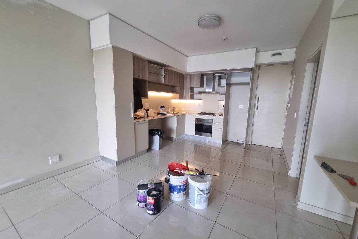 2 Bedroom Apartment To Rent  - Photo 2