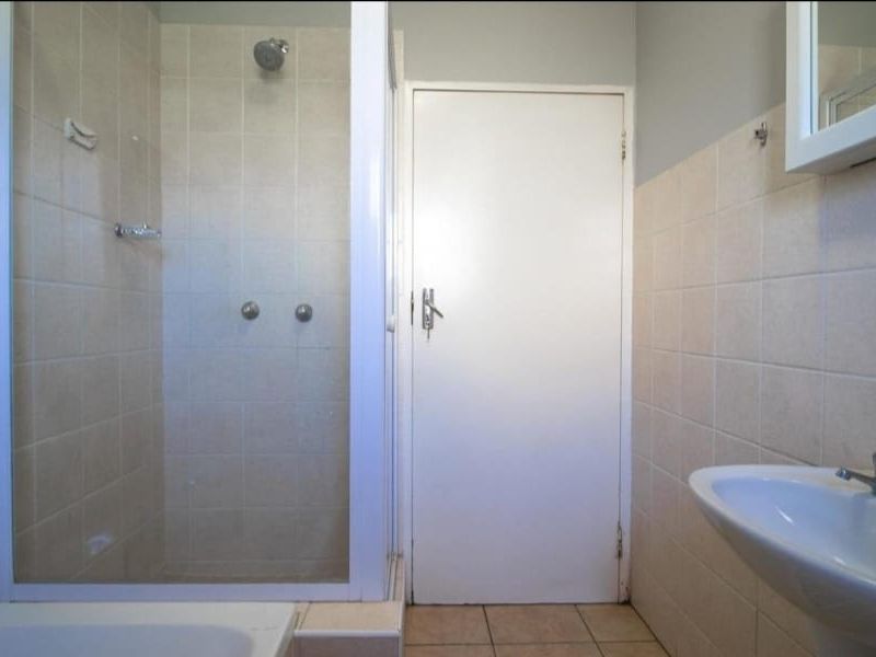 All costs included Affordable 2-Bedroom Apartment in Secure Sparrow Hawk Estate – Germiston - Photo 7
