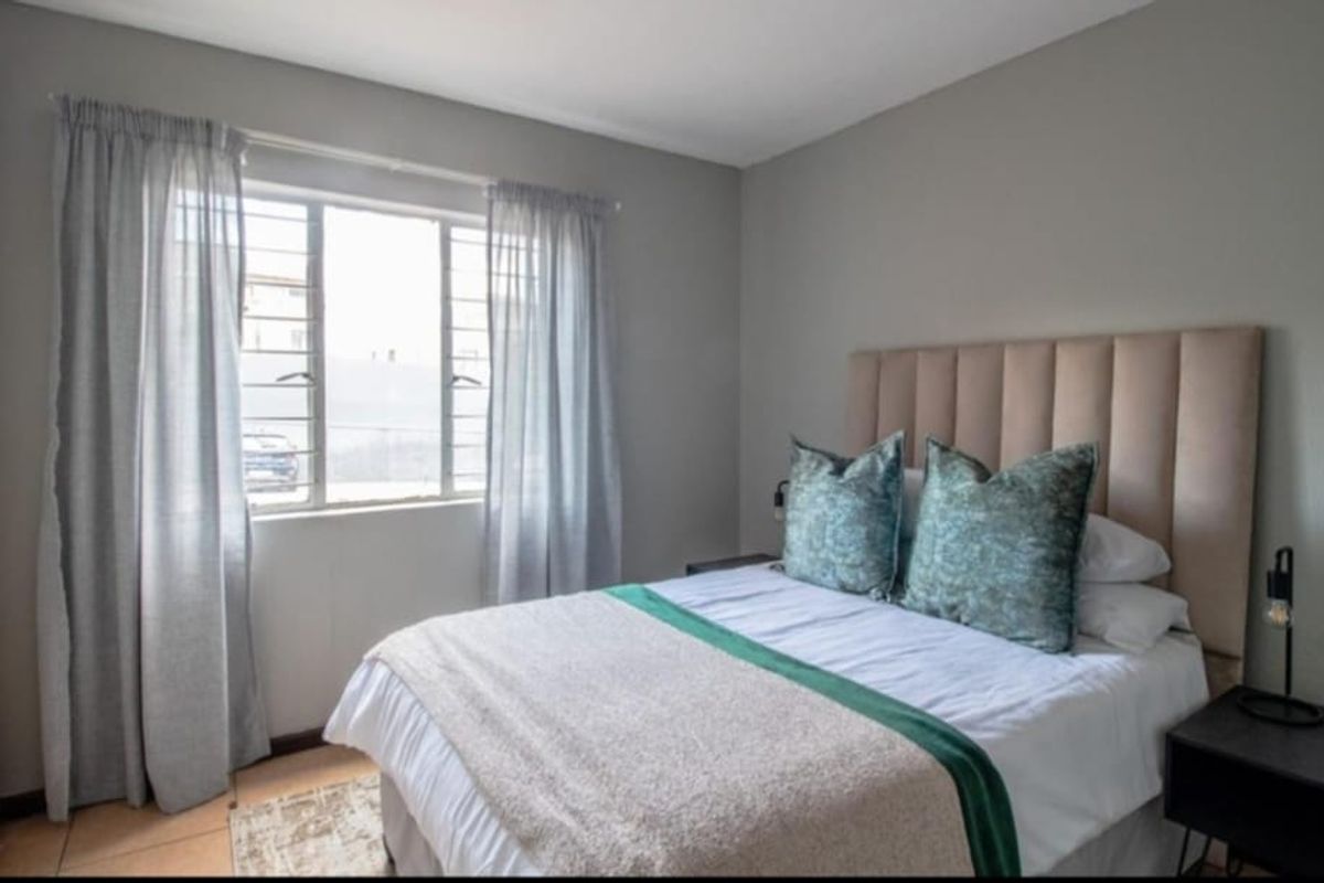 All costs included Spacious 3-Bedroom Apartment for Sale – The Waterfront, Primrose - Photo 5