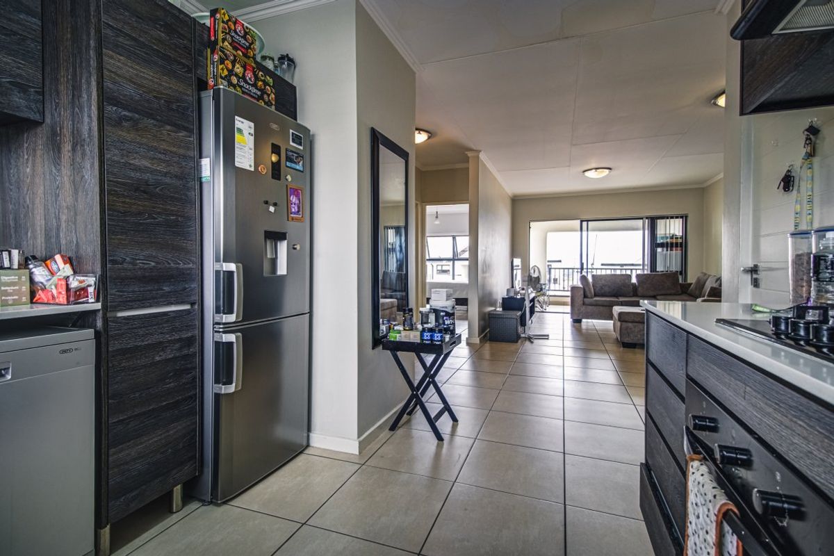 2 Bed 2 Bath-Priced to Go – Greenstone Crest - Photo 2