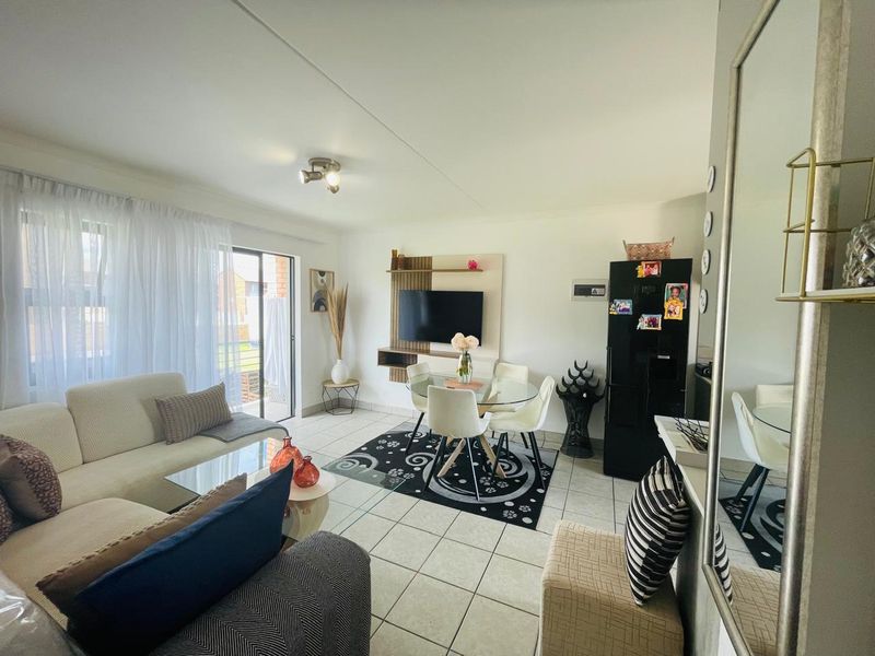 Modern 2-Bedroom First Floor Apartment | Crescent Glades Estate - Photo 9