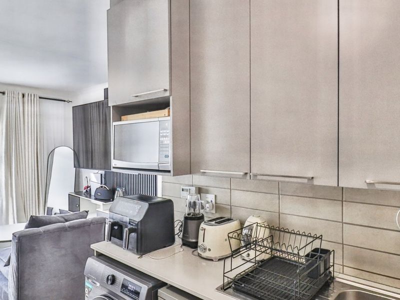 Contemporary 4-Bedroom Ground Floor Living in Prelude, Crescent Glades - Photo 5