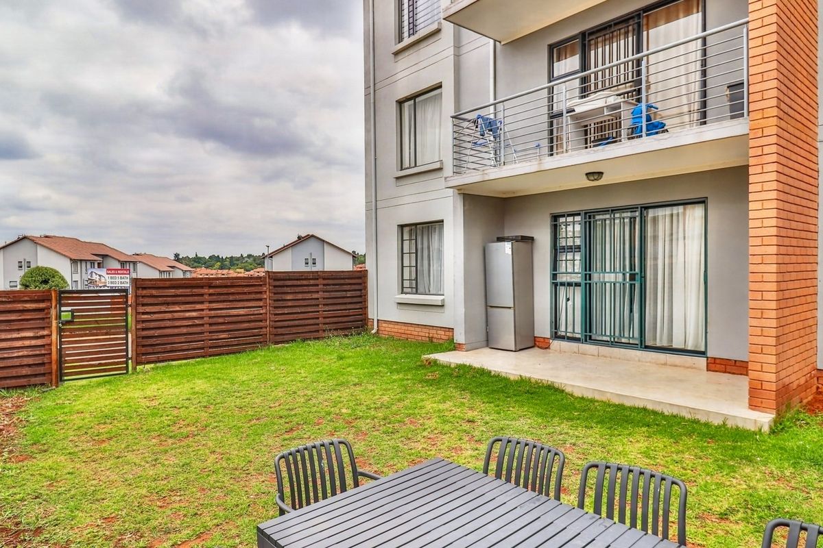 Contemporary 4-Bedroom Ground Floor Living in Prelude, Crescent Glades - Photo 2