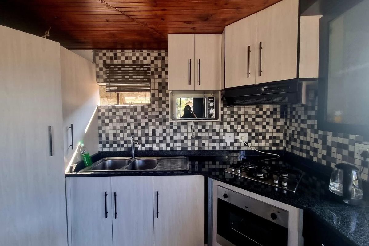 Charming and Well Maintained - Move in Ready... - Photo 3