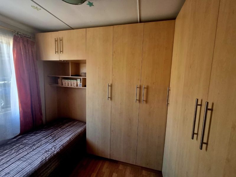 Charming and Well Maintained - Move in Ready... - Photo 9