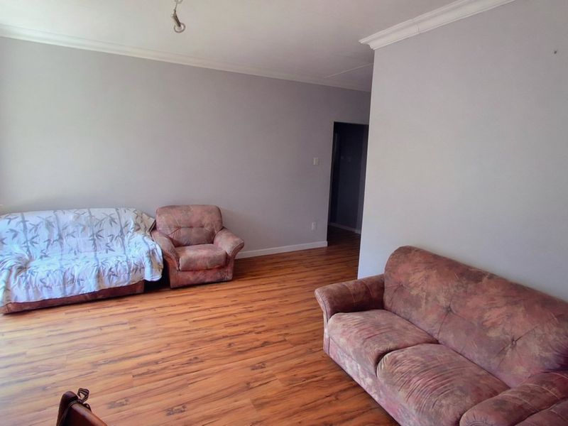 Conveniently Located 3-Bedroom Property for Sale with Entertainment Area  - Photo 2