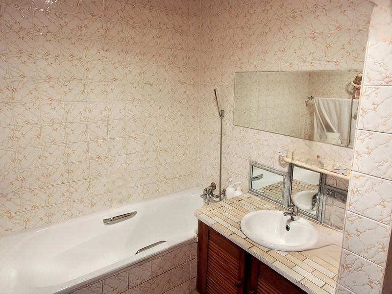 Conveniently Located 3-Bedroom Property for Sale with Entertainment Area  - Photo 9