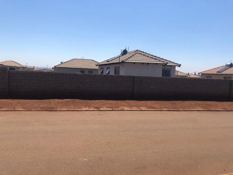 3 Bedroom House for Sale in Lufhereng - Photo 9