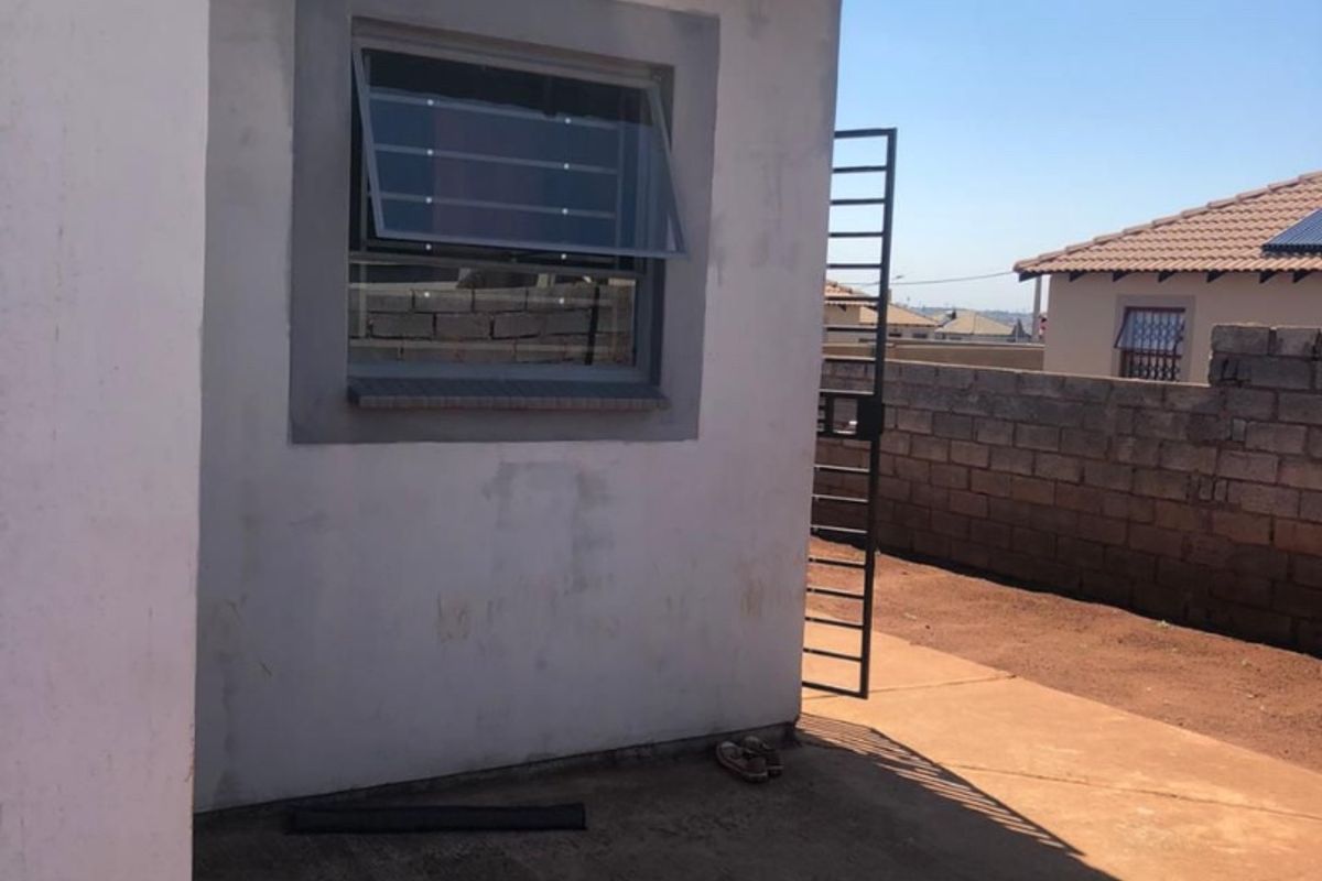 3 Bedroom House for Sale in Lufhereng - Photo 2