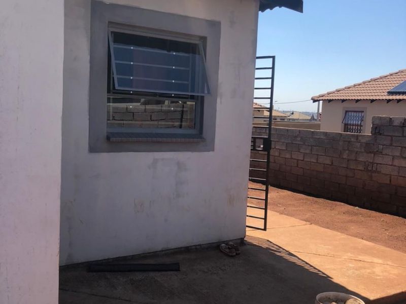 3 Bedroom House for Sale in Lufhereng - Photo 2