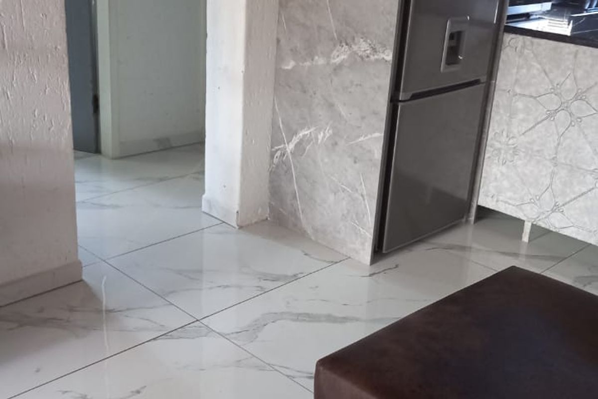 Renovated 2 Bedroom Apartment for sale in Mitserie Park, Westonaria - Photo 4