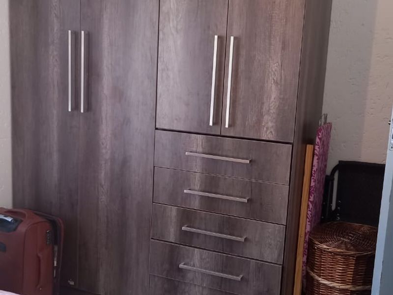 Renovated 2 Bedroom Apartment for sale in Mitserie Park, Westonaria - Photo 8