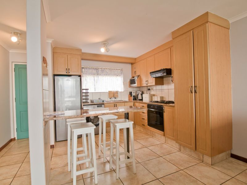 Ocean Views. Prime Location. Fully Furnished. Secure Living at Its Best. - Photo 7