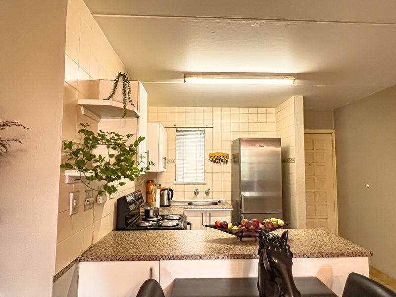 2 Bedroom Garden Unit For Sale in Bedford Gardens  - Photo 5