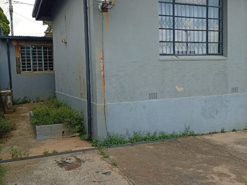 Investment Property -House For Sale  - Photo 5