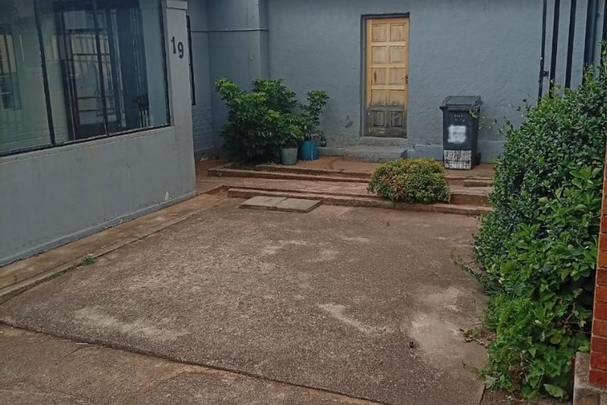 Investment Property -House For Sale  - Photo 4