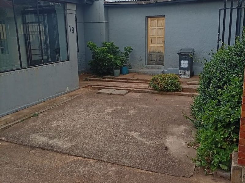 Investment Property -House For Sale  - Photo 4