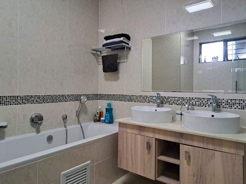 Spacious 3-Bedroom First-Floor Apartment | 116m2 - Photo 8