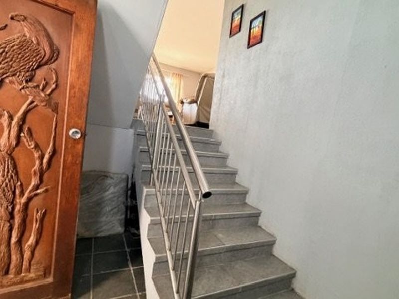 Elevated Family Home with Sweeping Ocean Views in Ramsgate - Photo 6