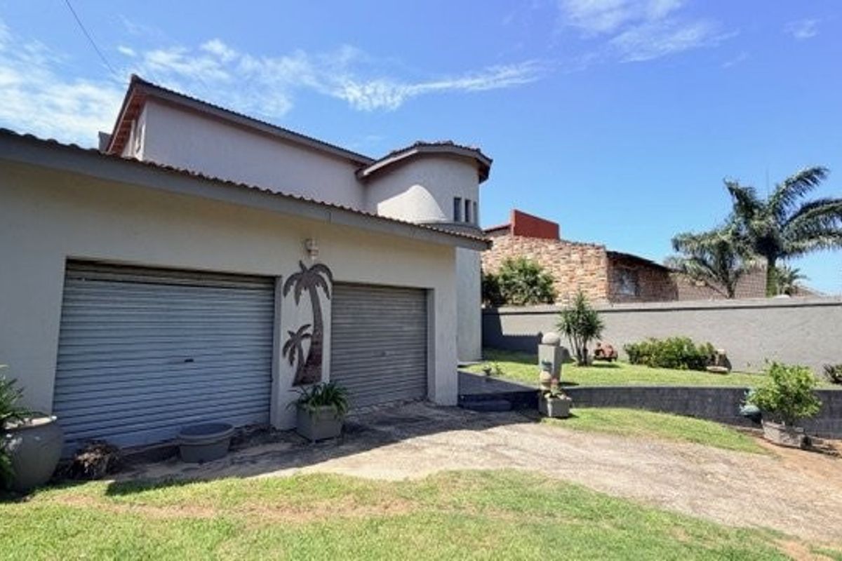Elevated Family Home with Sweeping Ocean Views in Ramsgate - Photo 3
