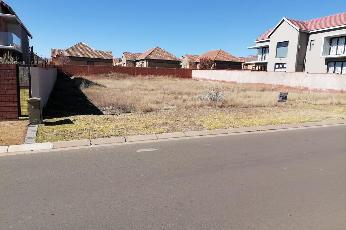 Beautiful stand for Sale in the Popular Wild Olive, Bloemfontein  - Photo 2