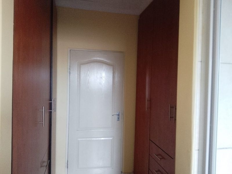 Modern 3-Bedroom Home with Double Garage in ELawini Life Estate - Photo 8