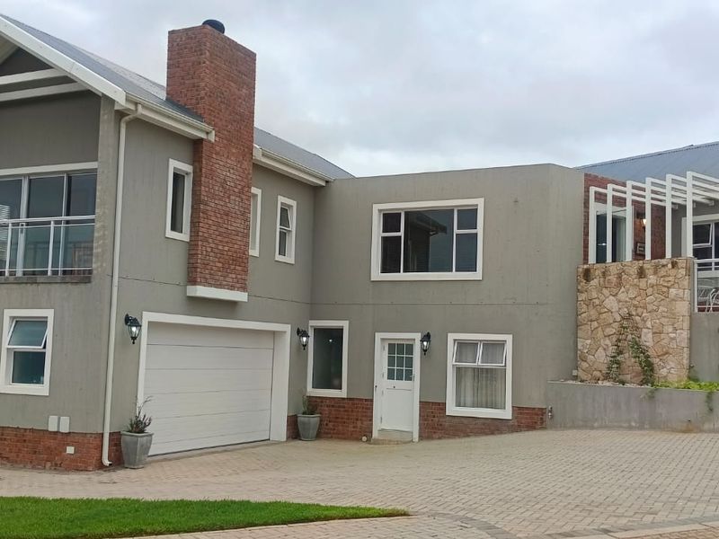 Luxury Coastal Living with Ocean Views in Secure Monte Christo Estate - Photo 2