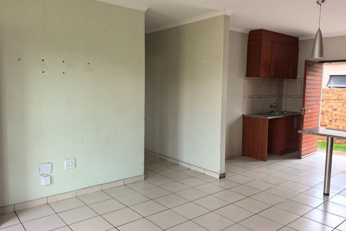 House to rent in a 24 hours security estate - Photo 5