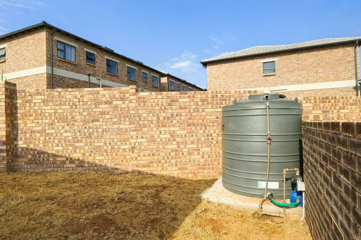 House to rent in a 24 hours security estate - Photo 3