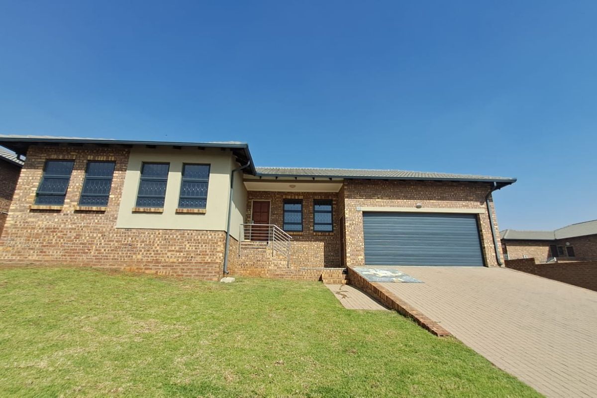 House to rent in a 24 hours security estate - Photo 2