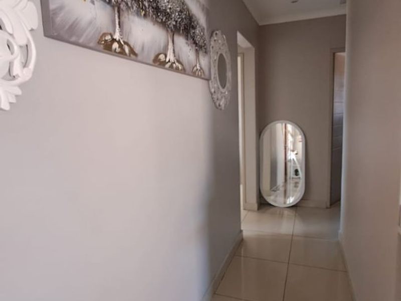 House to rent in a 24 hours security estate - Photo 6