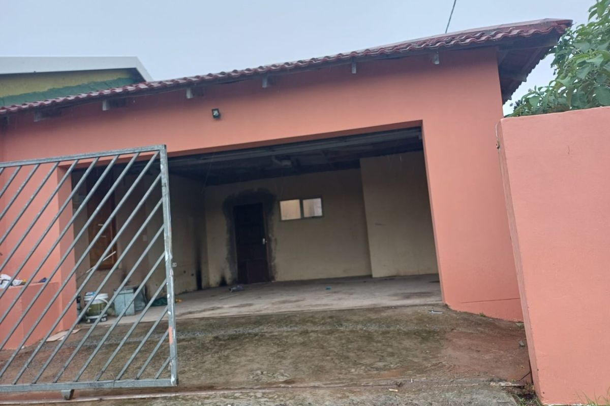 3 Bed House in Scenery Park for Sale - Photo 3