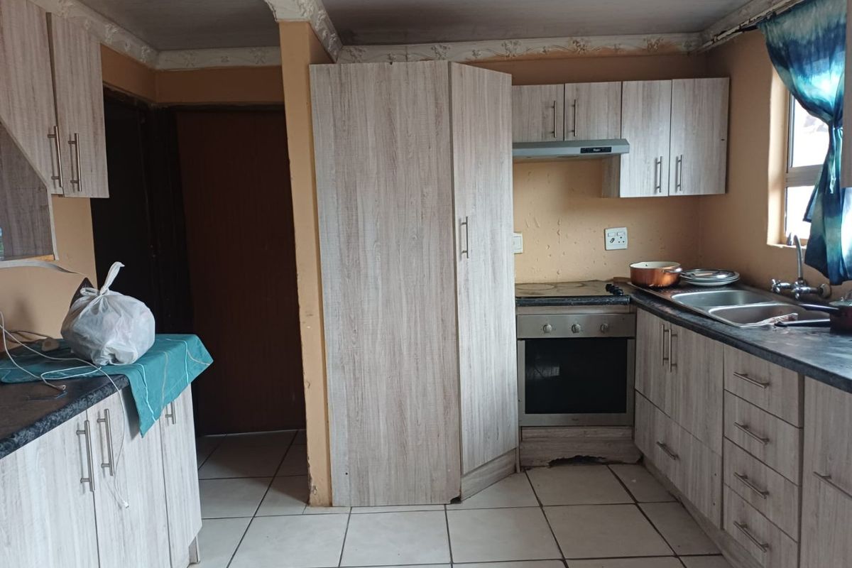 3 Bed House in Scenery Park for Sale - Photo 4