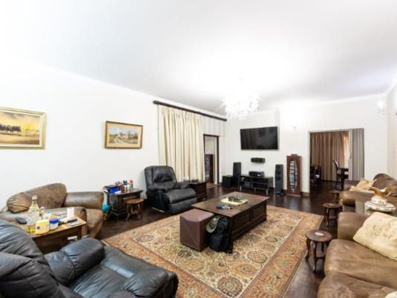 5 Bedroom house for sale in Stilfontein. - Photo 5