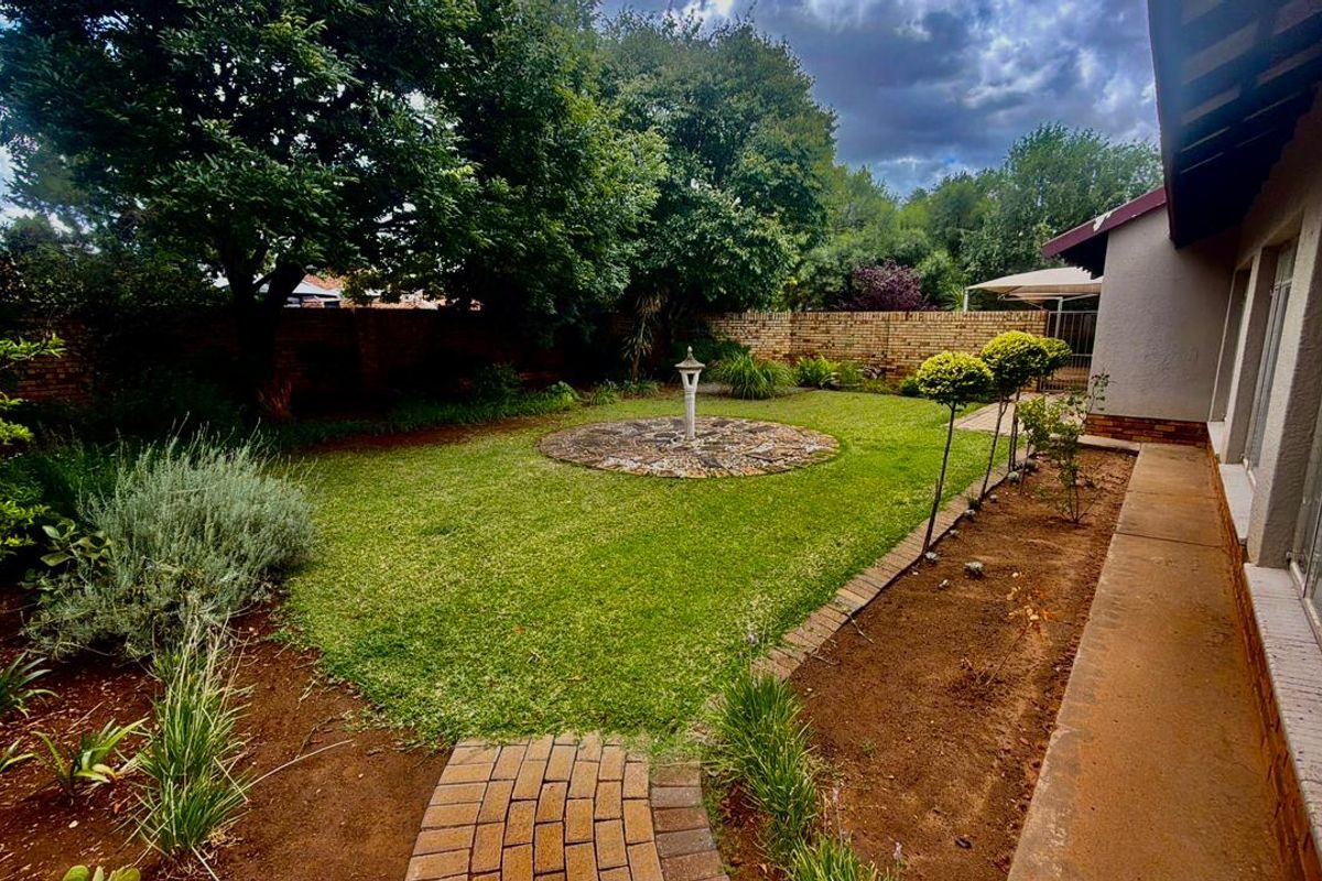 Beautiful 3-Bedroom Family Home - Photo 4