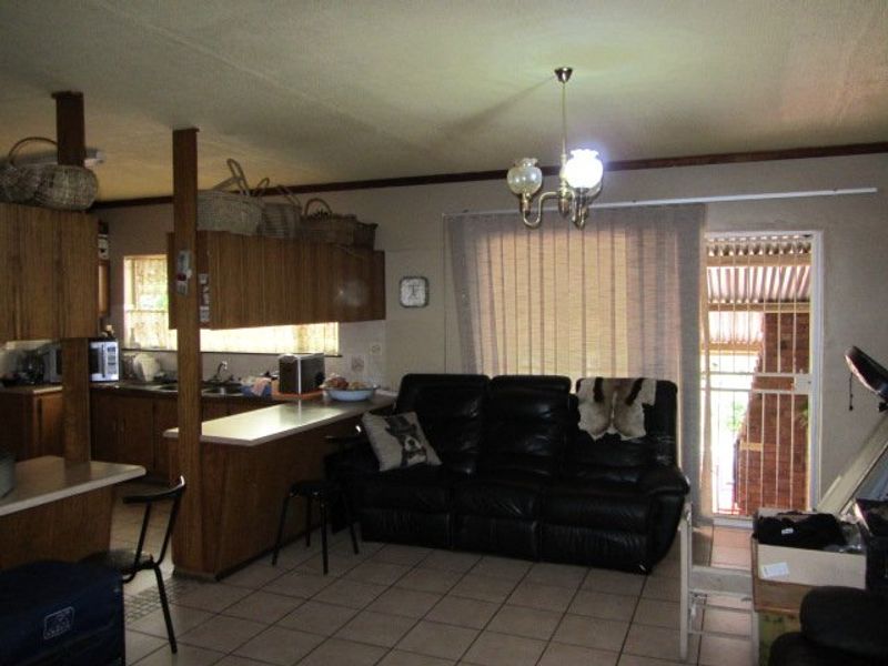 Perfect beginner family home with lots of extras. - Photo 2