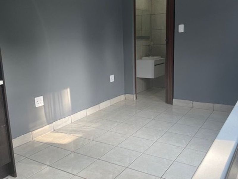 1 Bedroom Unit in Rhodesfield to rent - Photo 4