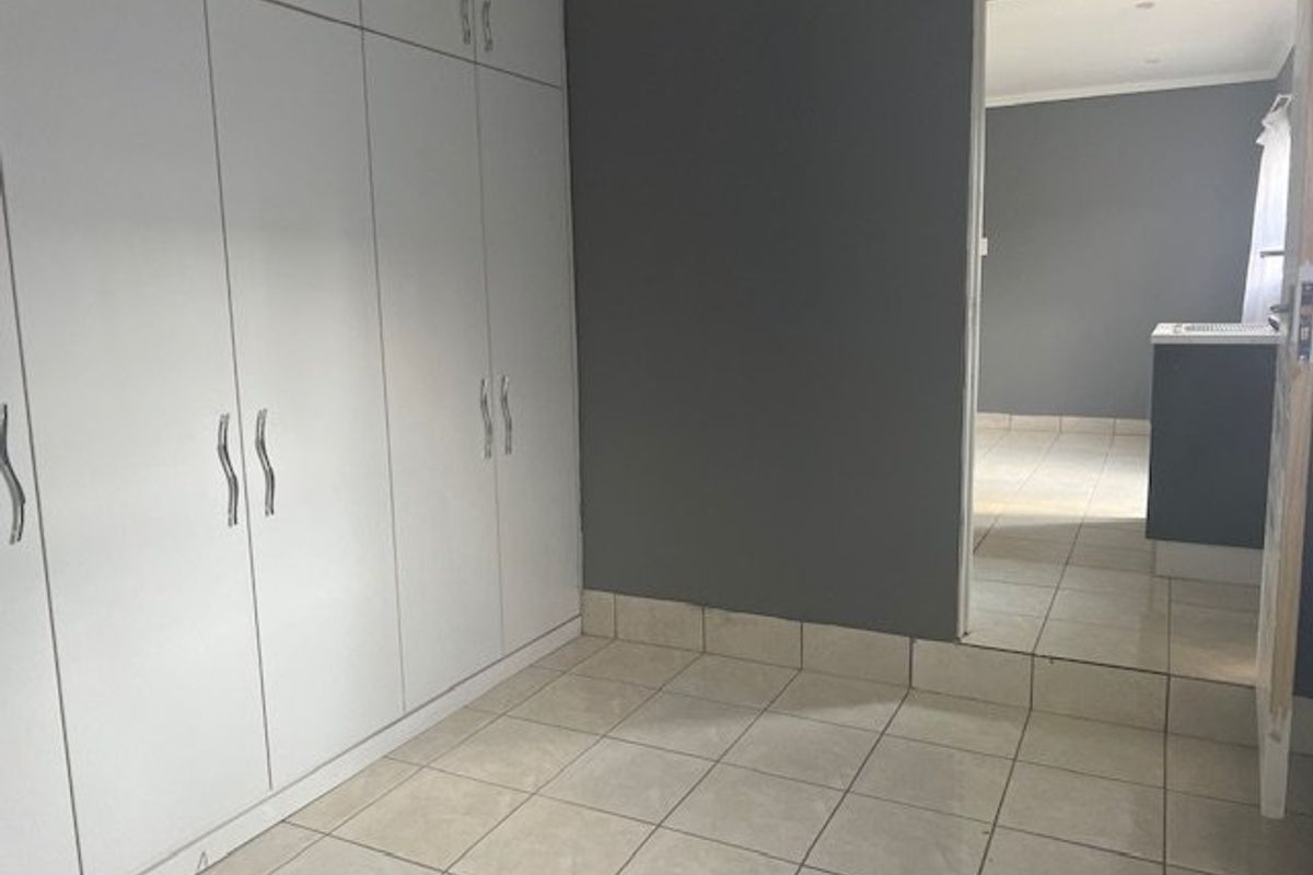 1 Bedroom Unit in Rhodesfield to rent - Photo 5