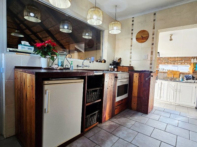 Modern 3-Bedroom Home with Two Full Bathrooms, Entertainment Lapa, Domestic Room & Excellent Security - Photo 9