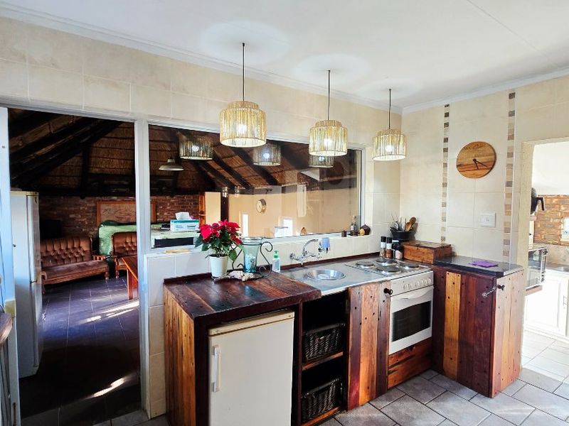 Modern 3-Bedroom Home with Two Full Bathrooms, Entertainment Lapa, Domestic Room & Excellent Security - Photo 8