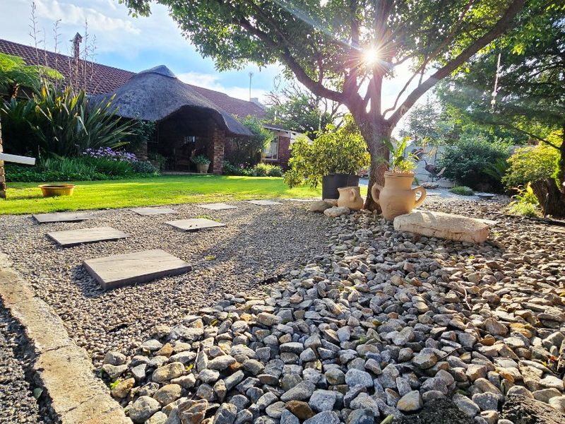 Modern 3-Bedroom Home with Two Full Bathrooms, Entertainment Lapa, Domestic Room & Excellent Security - Photo 2