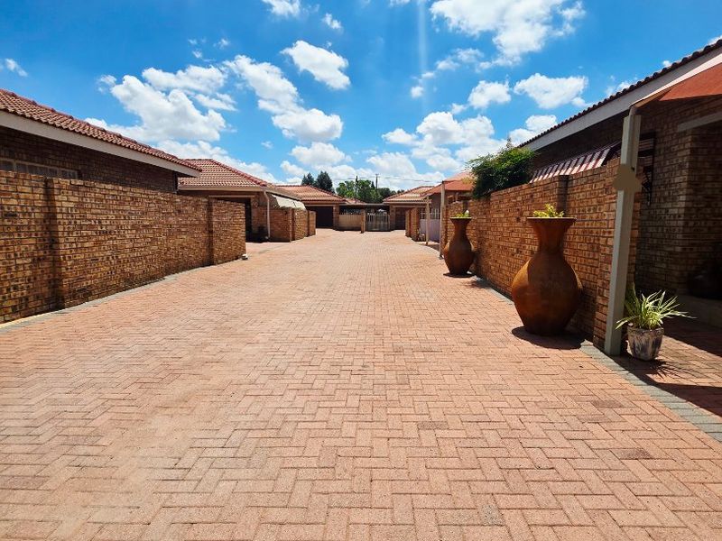 Full Title Townhouse – A Place You’ll Love to Call Home - Photo 2