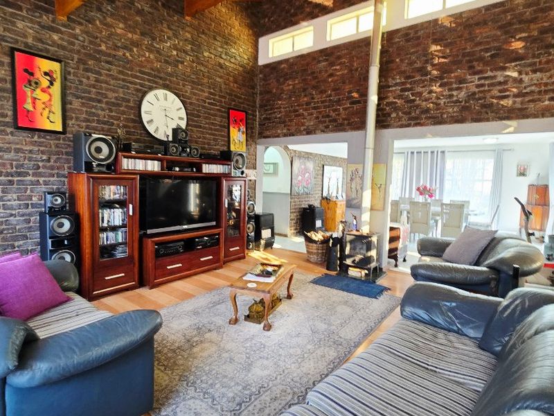 4 Bed House in Wilkoppies for Sale - Photo 10