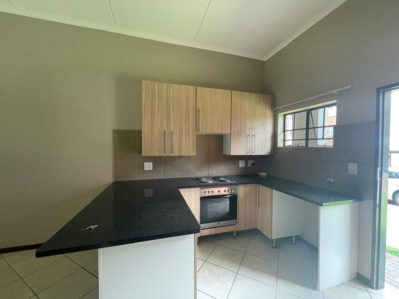 All Costs Included | Ground floor Modern 2-Bedroom Apartments for sale in Noordwyk - Photo 4