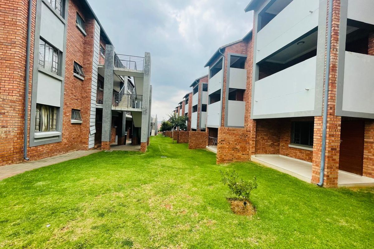 All Costs Included | Ground floor Modern 2-Bedroom Apartments for sale in Noordwyk - Photo 2