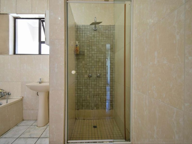 BEAUTFUL HOME IN 24H BOOMED AREA - Photo 10