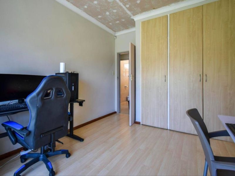 BEAUTFUL HOME IN 24H BOOMED AREA - Photo 7