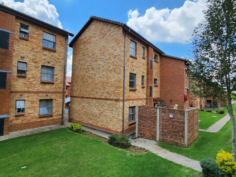 Two Bedroom Apartment To Let - San Ridge - Photo 5